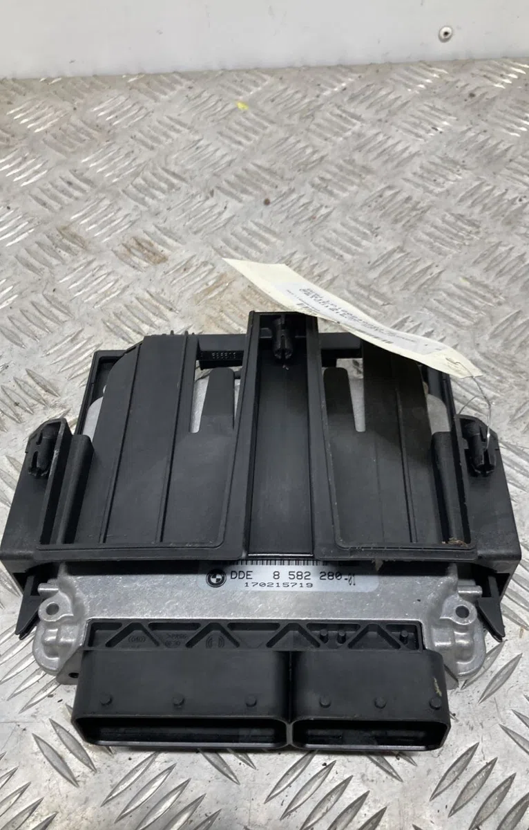 Calculateur moteur BMW SERIE 3 F30 PHASE 1 occasion — photo 3