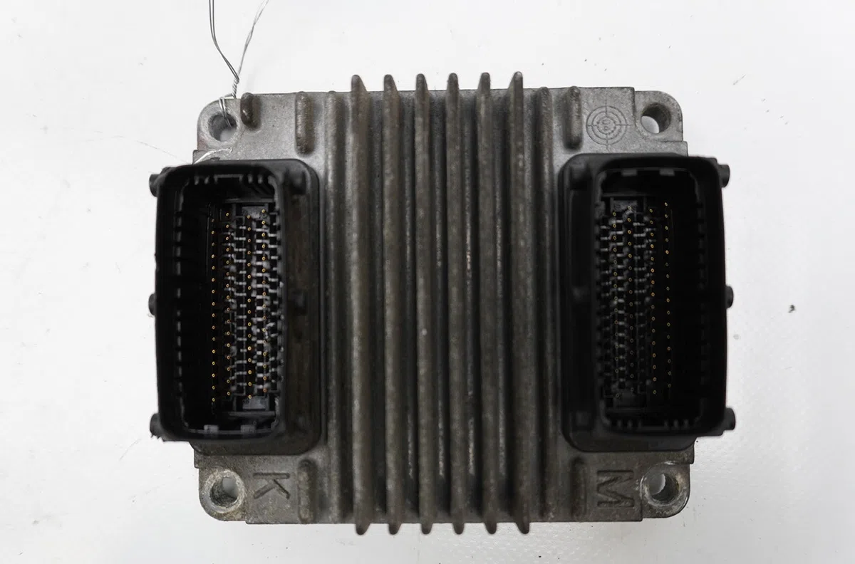 Calculateur moteur Chevrolet AVEO - KALOS 3-5 portes (T200) 1.2 lpg (2005-2008) occasion — photo 2