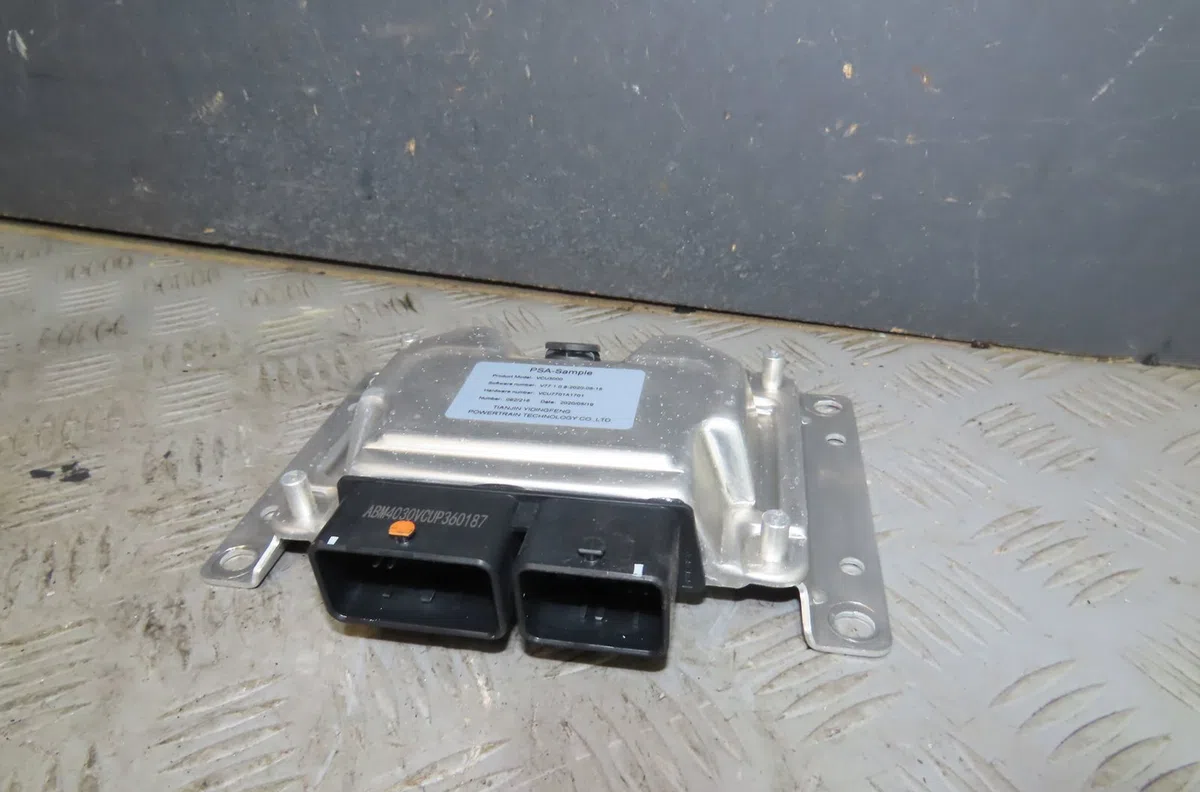 Calculateur moteur CITROEN AMI occasion — photo 2