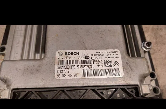 Calculateur moteur Citroen BERLINGO MULTISPACE (B9) 1.6 hdi 90 (2010) occasion — photo 2