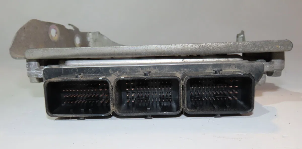 Calculateur moteur Citroën C-CROSSER (VU_, VV_) 2.2 hdi (2007-2012) 5 portes occasion — photo 2