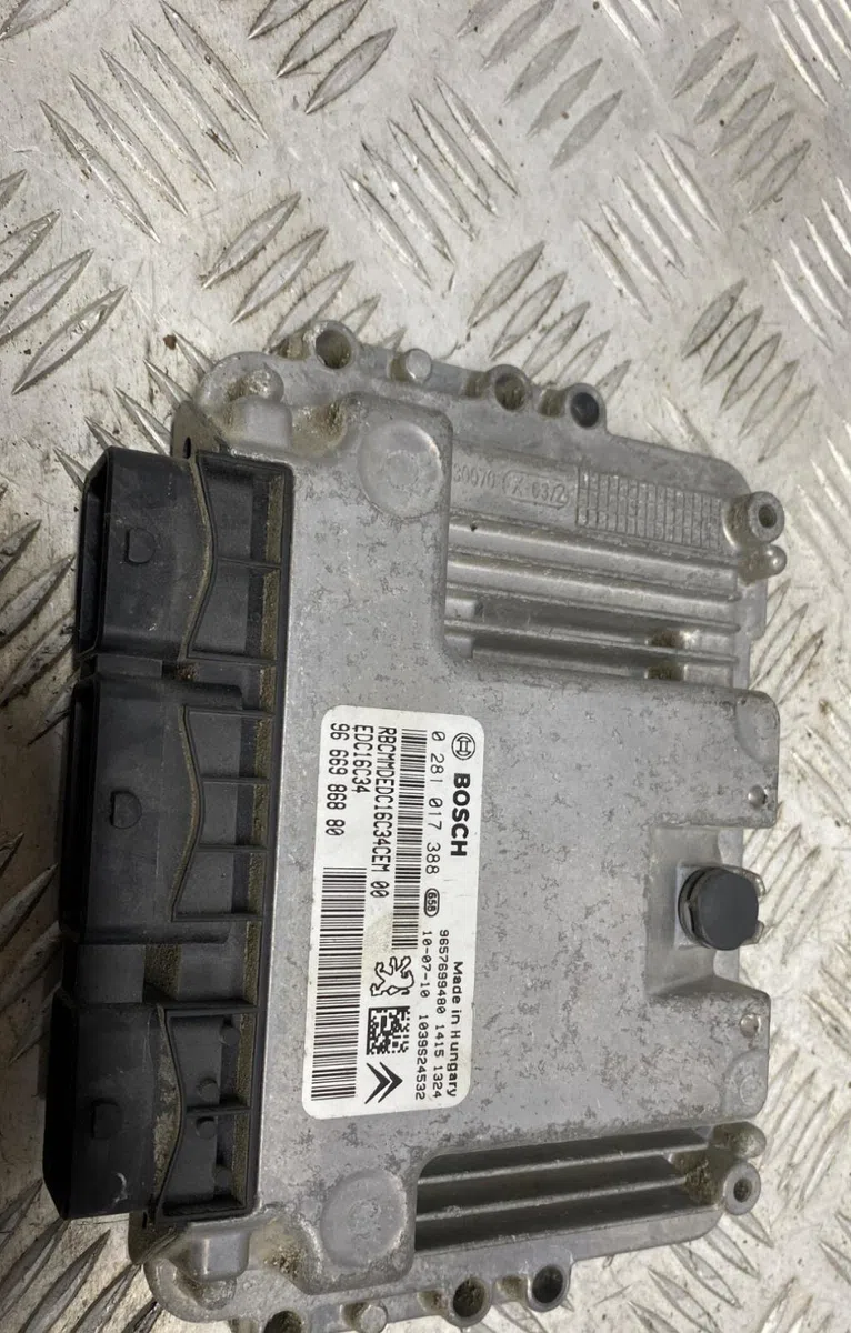 Calculateur moteur CITROEN C1 1 PHASE 1 occasion — photo 3