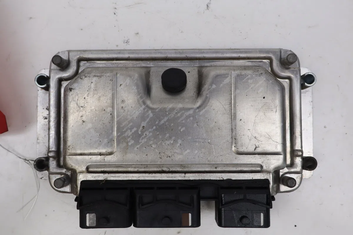 Calculateur moteur Citroen C2 (JM_) 1.6 (2003-2010) occasion — photo 2
