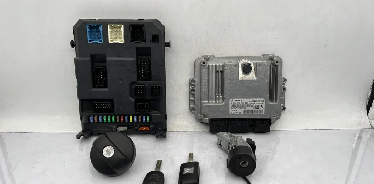 Calculateur moteur CITROEN C3 2 PHASE 1 occasion — photo 2