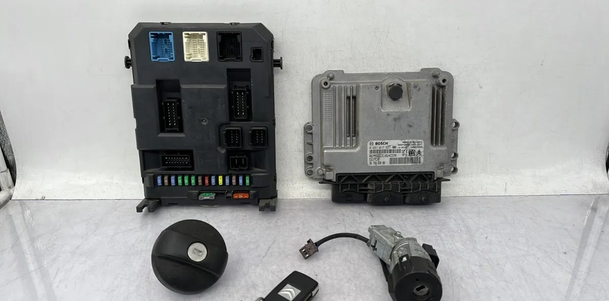 Calculateur moteur CITROEN C3 2 PHASE 1 occasion — photo 2