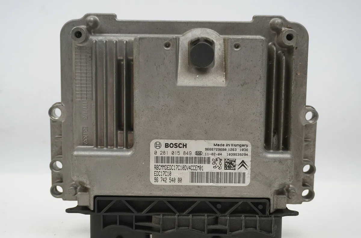 Calculateur moteur Citroen C3 II (SC_) 1.4 hdi 70 (sc8hzc, sc8hr0, sc8hp4) (2009) 5 portes occasion