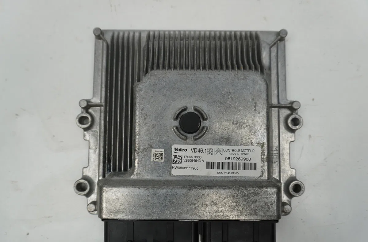 Calculateur moteur Citroen C3 III (SX) 1.2 thp 110 (2016) occasion — photo 2