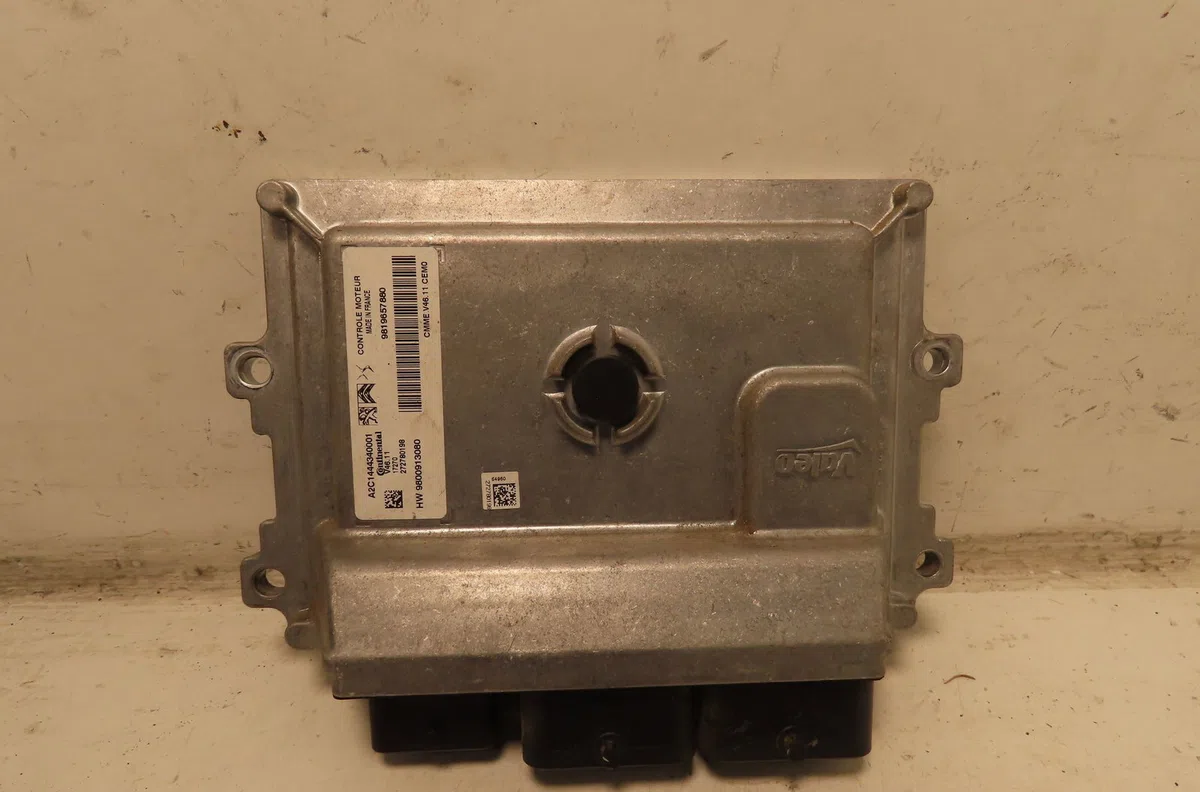 Calculateur moteur Citroën C3 III (SX) 1.2 vti 82 (2016) occasion — photo 2