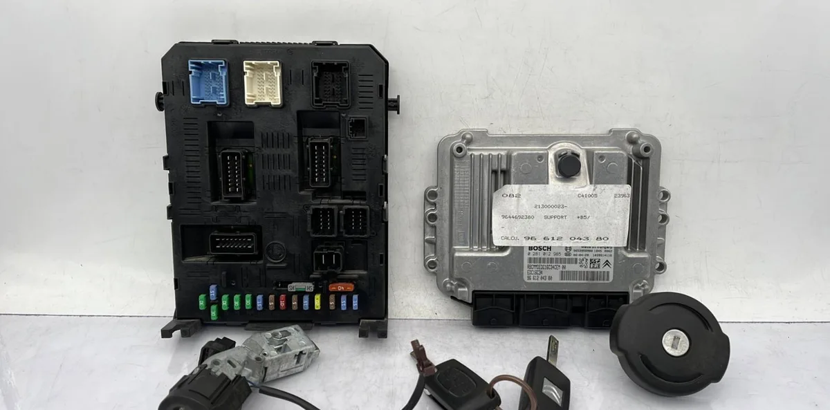 Calculateur moteur CITROEN C4 1 PHASE 1 occasion