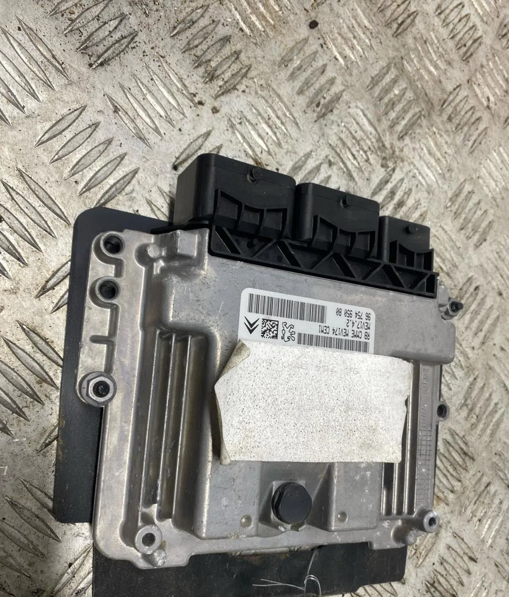Calculateur moteur CITROEN C4 2 PHASE 1 occasion