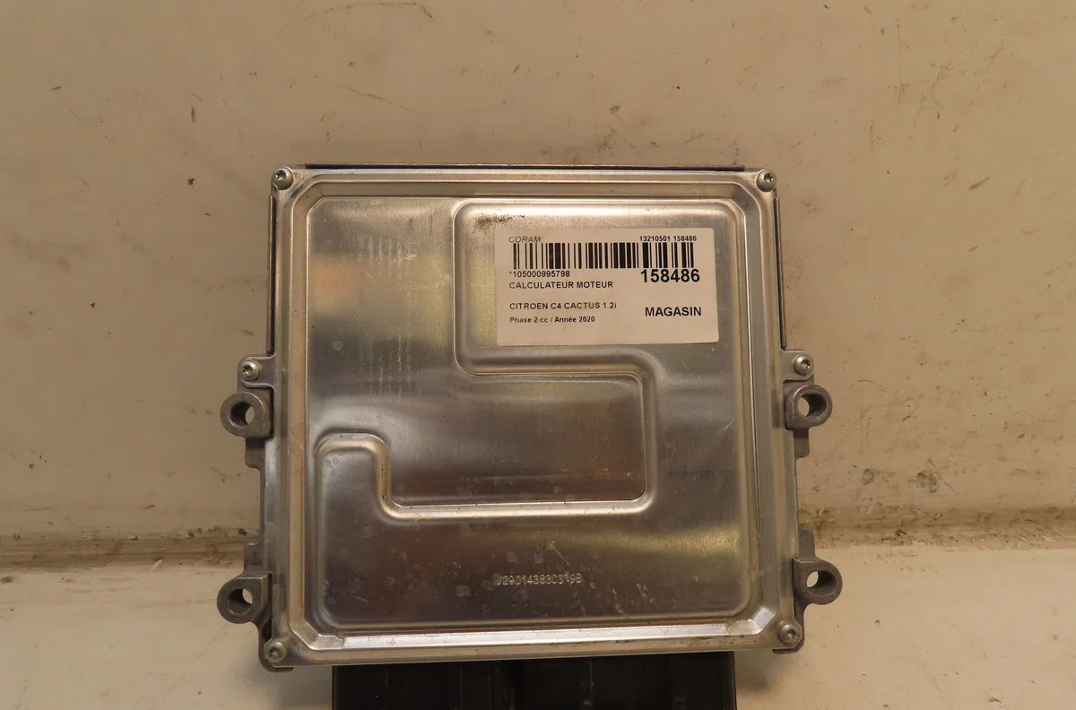 Calculateur moteur Citroën C4 CACTUS 1.2 thp 110 (2014) occasion — photo 2