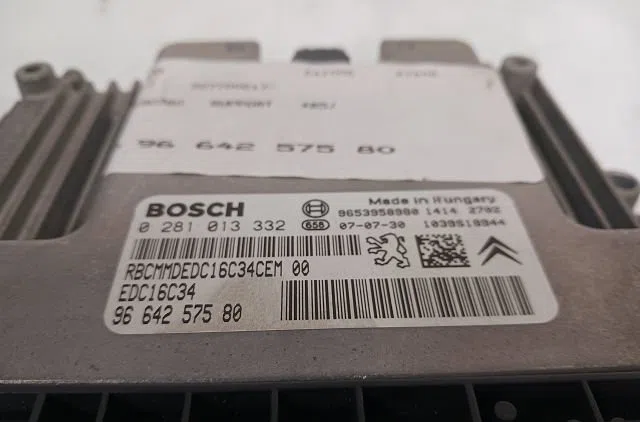 Calculateur moteur Citroen C4 I (LC_) 1.6 hdi (2004-2011) 5 portes occasion