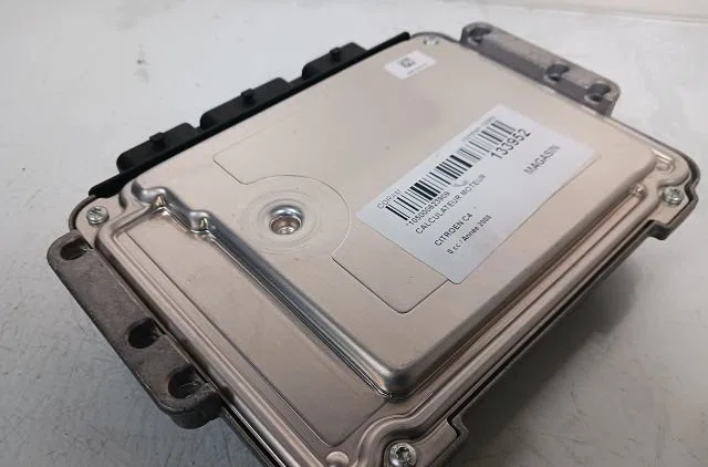 Calculateur moteur Citroen C4 I (LC_) 1.6 hdi (2004-2011) 5 portes occasion — photo 2
