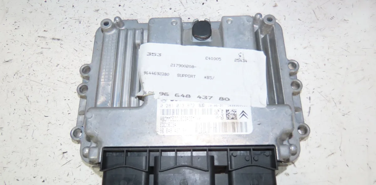 Calculateur moteur Citroën C4 I (LC_) 1.6 hdi (2004-2011) 5 portes occasion