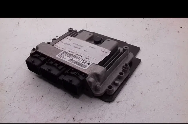 Calculateur moteur Citroen C4 I (LC_) 1.6 hdi (2004-2011) occasion — photo 2