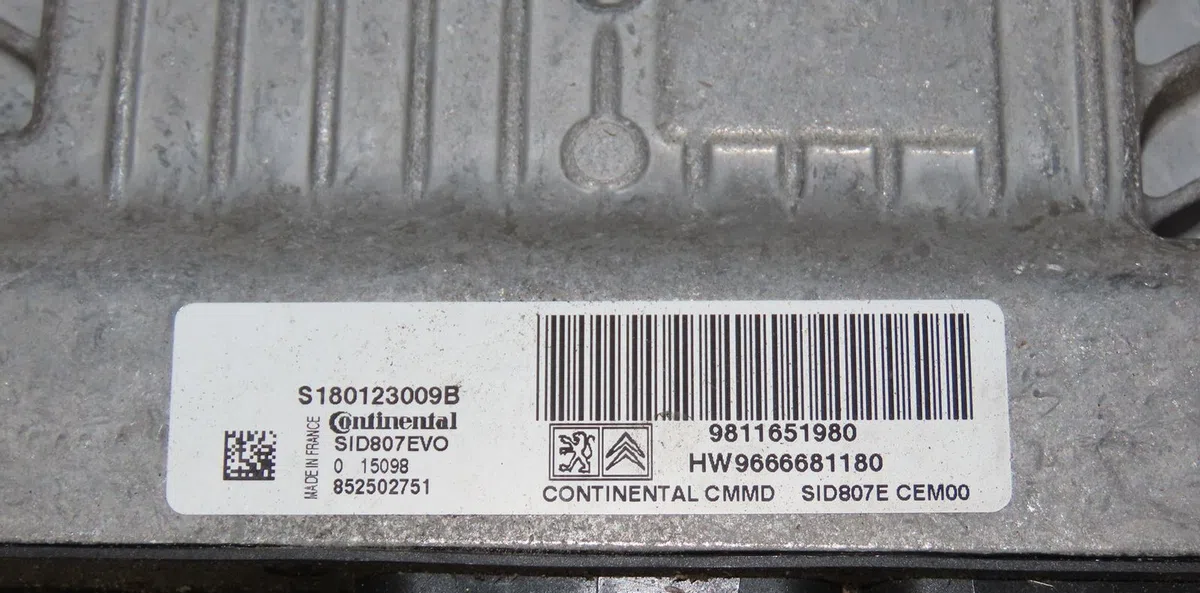 Calculateur moteur Citroën C4 II (NC_) 1.6 hdi 115 (2012) occasion — photo 2