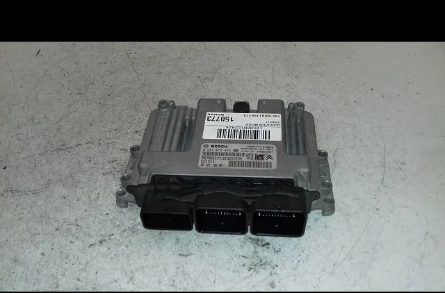 Calculateur moteur Citroen C4 II (NC_) 1.6 hdi 90 (2009) 5 portes occasion