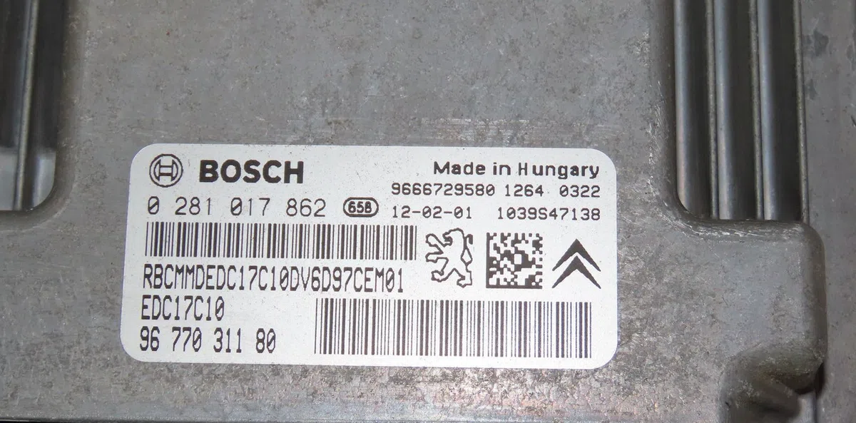 Calculateur moteur Citroën C4 II (NC_) 1.6 hdi 90 (2009) 5 portes occasion — photo 2