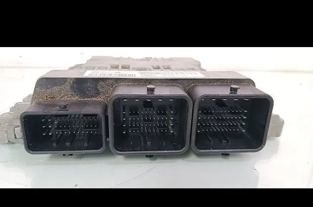Calculateur moteur Citroën C4 PICASSO I Monospace (UD_) 1.6 hdi 110 (2010-2013) 5 portes occasion — photo 2
