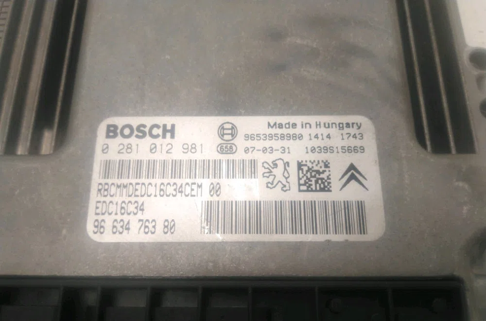 Calculateur moteur Citroen C4 PICASSO I Monospace (UD_) 1.6 hdi (2007-2013) 5 portes occasion — photo 2