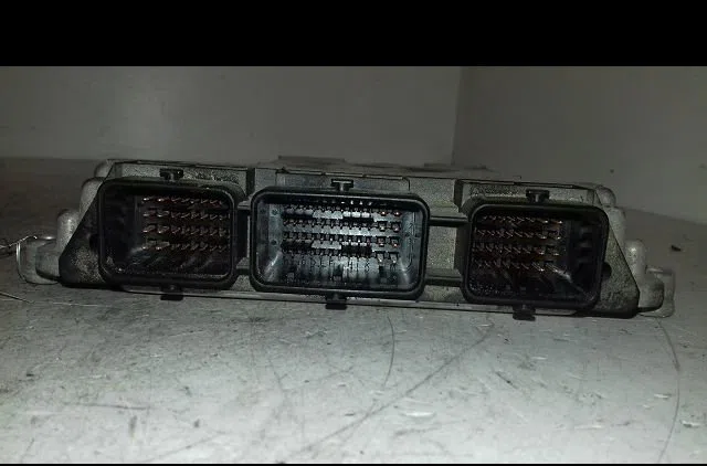 Calculateur moteur Citroen C4 PICASSO I Monospace (UD_) 1.6 hdi (2007-2013) 5 portes occasion — photo 3