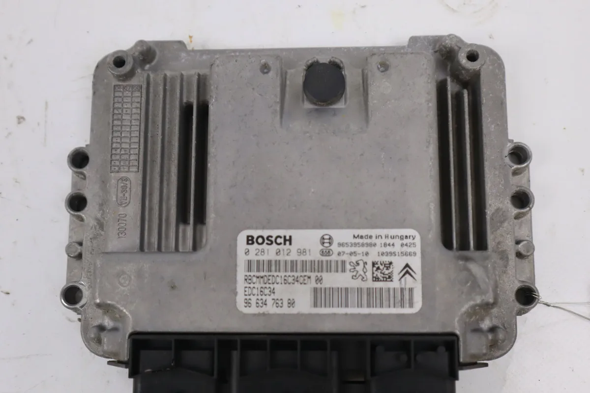 Calculateur moteur Citroën C4 PICASSO I Monospace (UD_) 1.6 hdi (2007-2013) 5 portes occasion