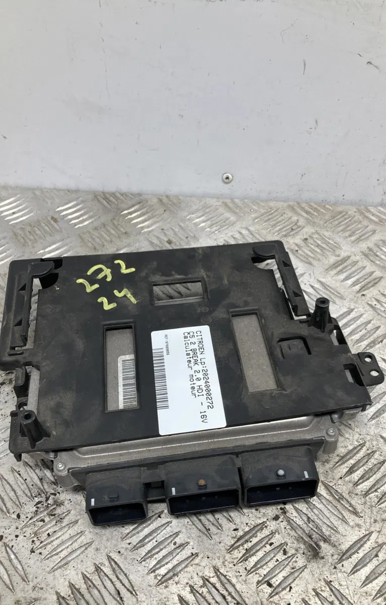 Calculateur moteur CITROEN C5 2 BREAK occasion — photo 4
