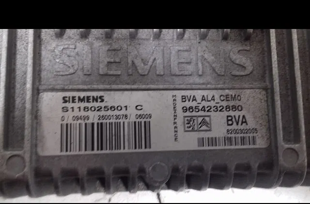 Calculateur moteur Citroen C5 II (RC_) 2.0 16v (rcrfjb, rcrfjc) (2004-2008) occasion — photo 2