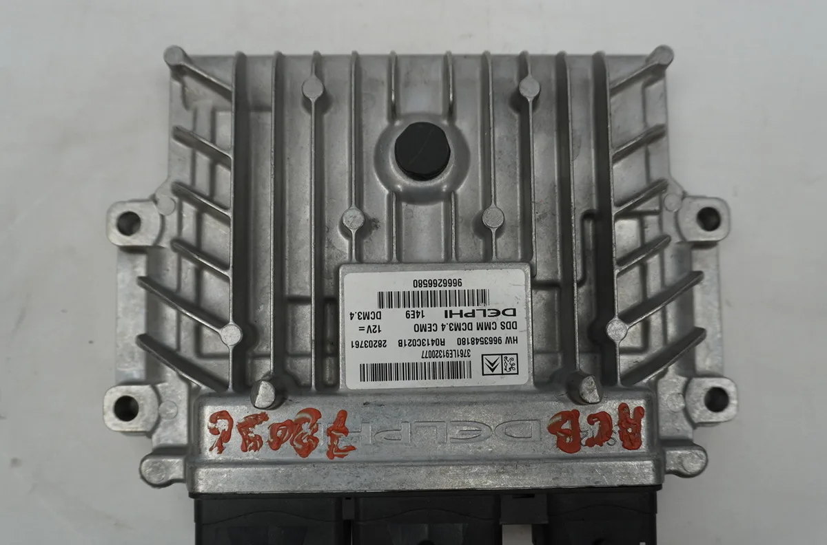 Calculateur moteur Citroën C5 III Break (RW_) 2.0 hdi 140 (2009) 5 portes occasion