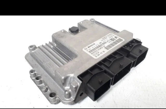 Calculateur moteur Citroën C5 III (RD_) 1.6 hdi 110 (2008) occasion — photo 2