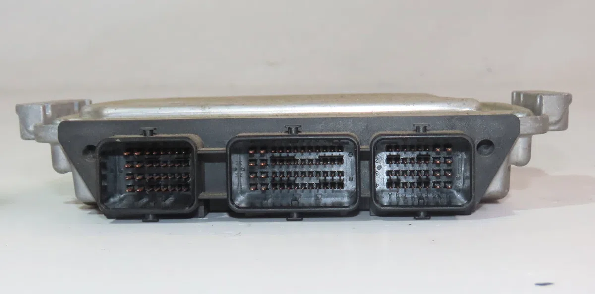 Calculateur moteur Citroën C5 III (RD_) 1.6 hdi 110 (2008) occasion — photo 2