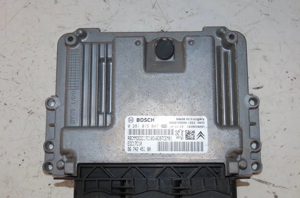 Calculateur moteur Citroën DS3 (SA_) 1.6 hdi 90 (2009-2015) 3 portes occasion — photo 2