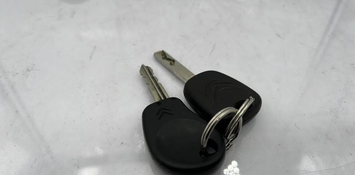 Calculateur moteur CITROEN SAXO PHASE 2 occasion — photo 2