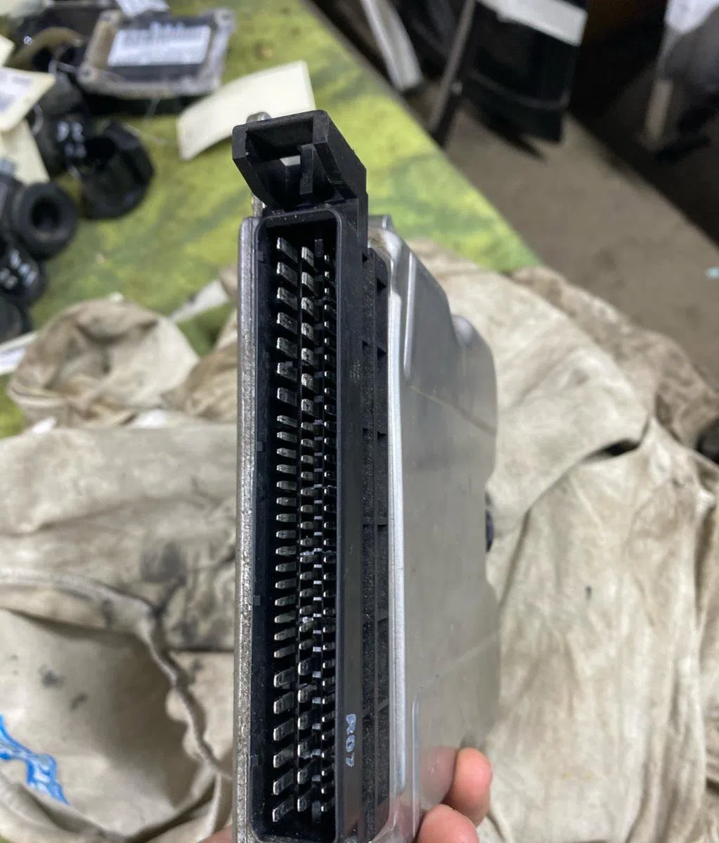 Calculateur moteur CITROEN XANTIA PHASE 2 occasion — photo 4