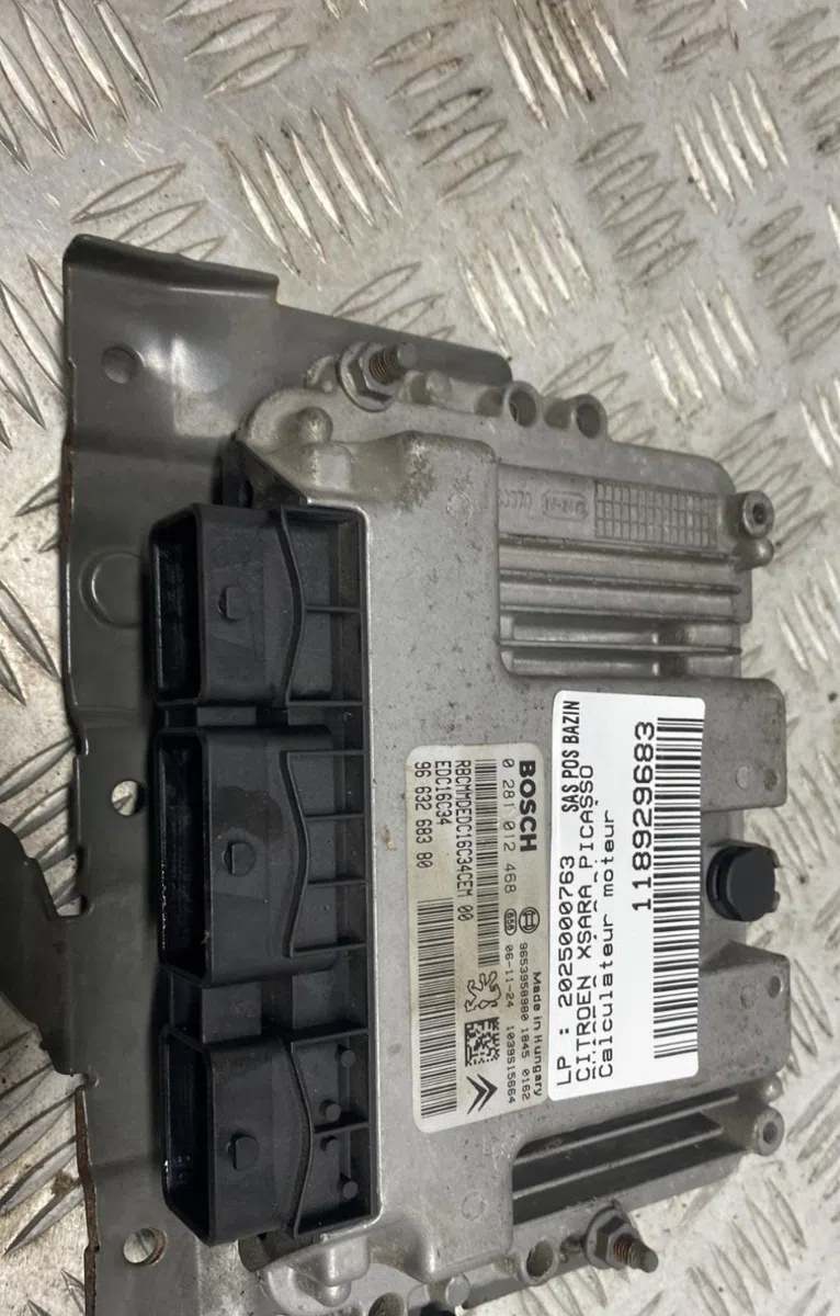 Calculateur moteur CITROEN XSARA PICASSO PHASE 2 occasion — photo 3