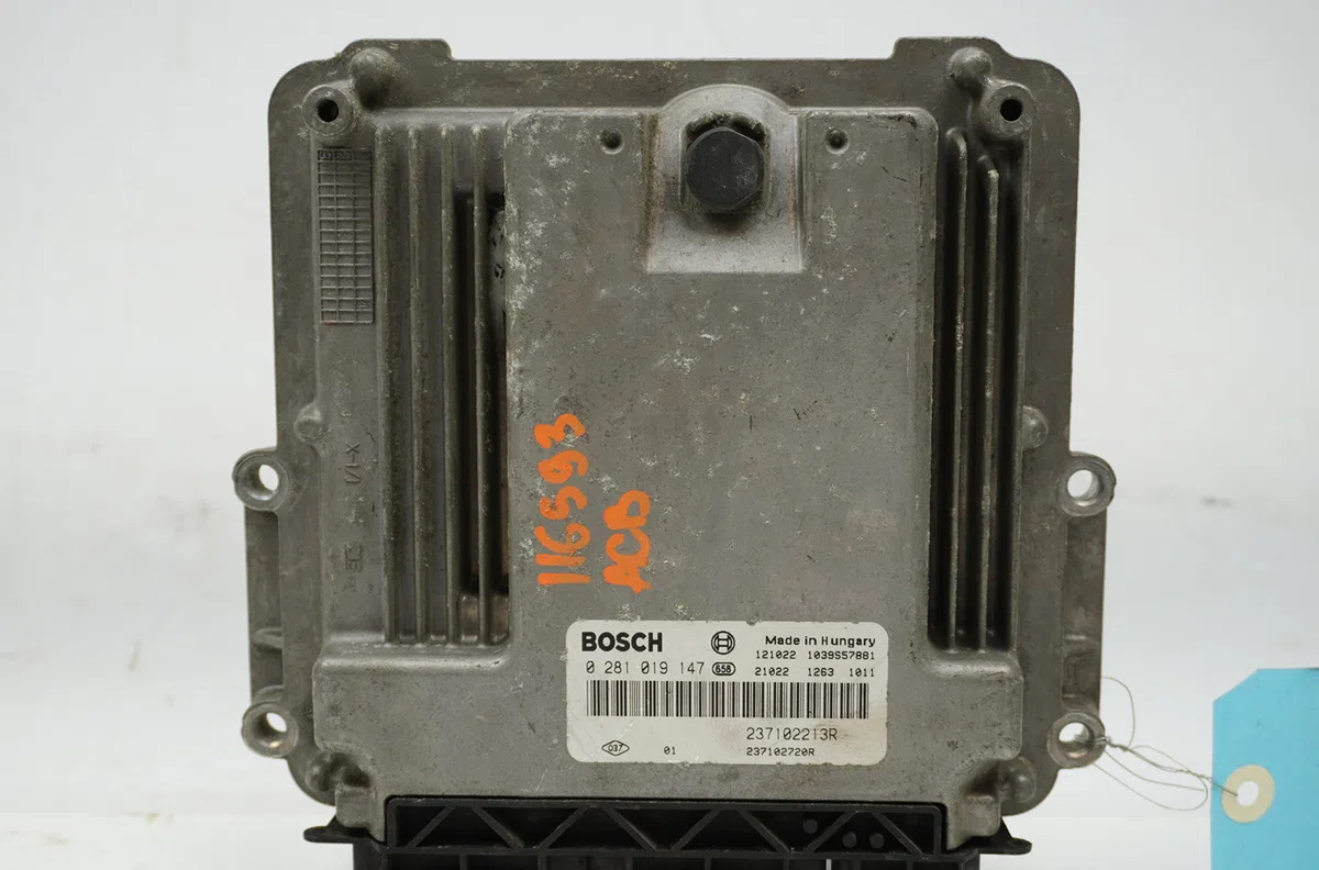 Calculateur moteur Dacia DOKKER Express Camionnette-Monospace 1.5 dci 75 - blue dci 75 (fejw, feah) (2012) occasion