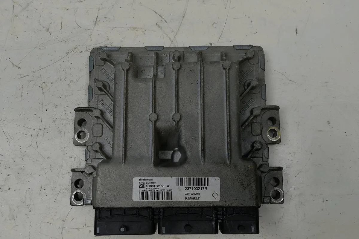 Calculateur moteur Dacia LODGY (JS_) 1.2 tce (jsay, jsm0) (2012) occasion