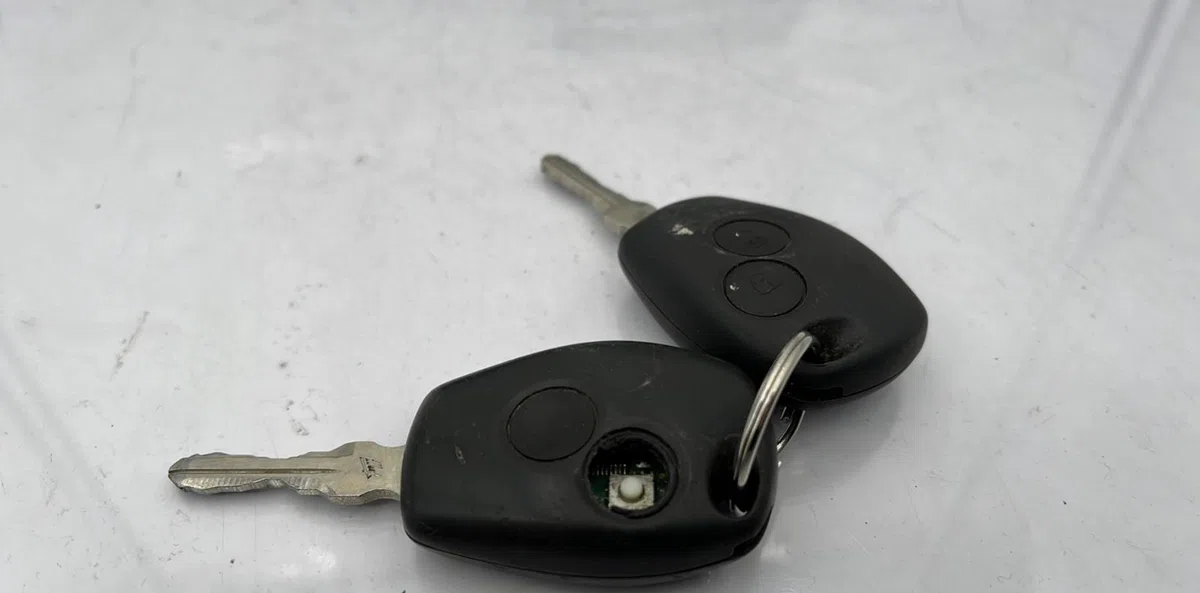 Calculateur moteur DACIA LOGAN MCV 2 PHASE 1 BREAK occasion — photo 3