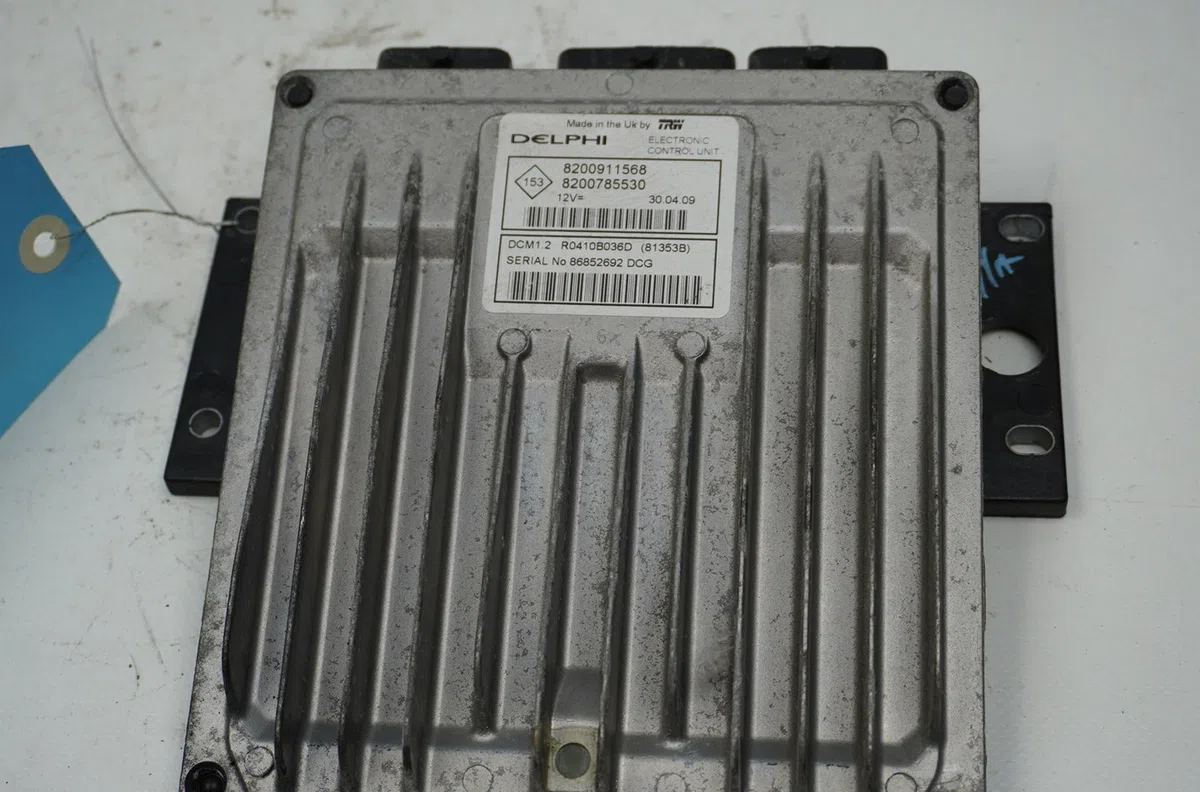 Calculateur moteur Dacia SANDERO 1.5 dci (2010) occasion — photo 2