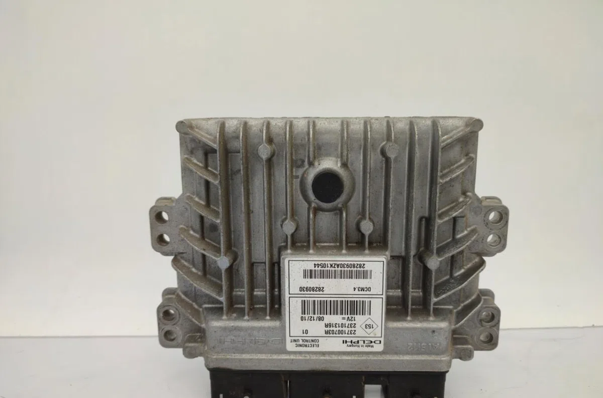 Calculateur moteur DACIA SANDERO 1 occasion — photo 2