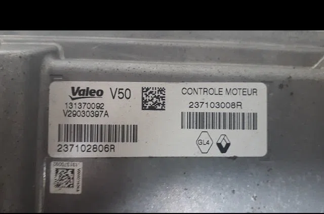 Calculateur moteur Dacia SANDERO II Tce 90 (b8m1, b8ma) (2012) 5 portes occasion