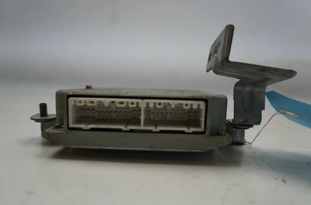 Calculateur moteur Daihatsu TERIOS (J1_) 1.3 4wd (j100) (1997-2000) 5 portes occasion