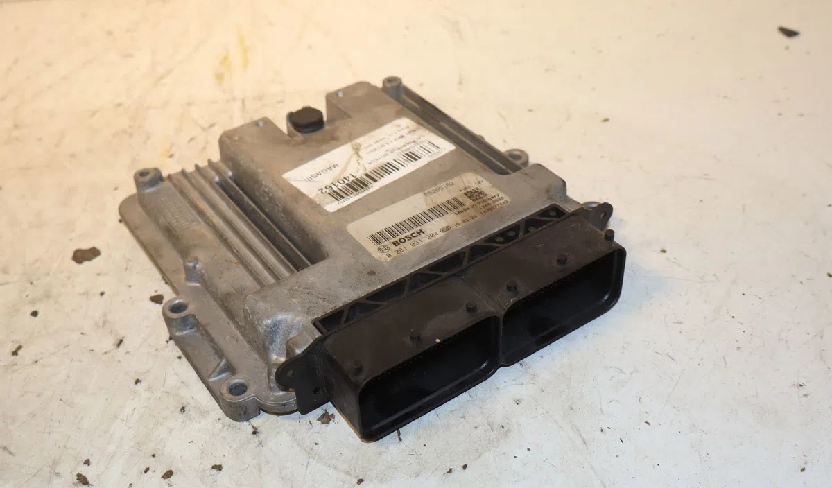 Calculateur moteur Fiat 500X (334_) 1.6 d multijet (334axa1b, 334axa11) (2014) occasion — photo 2
