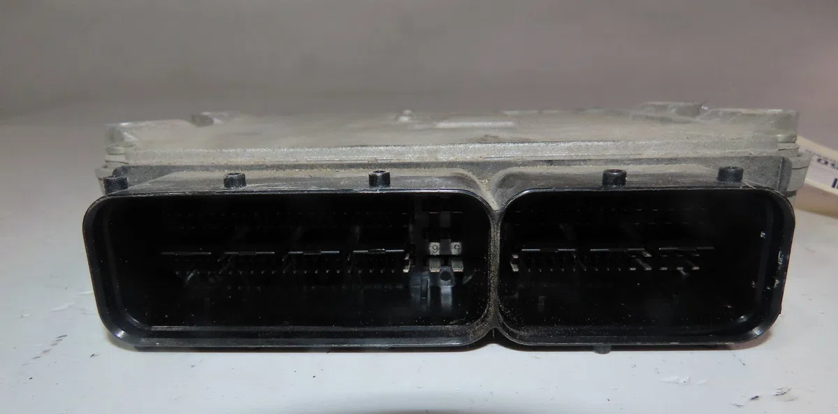 Calculateur moteur Fiat FIORINO Camionnette-Monospace (225_) 1.3 d multijet (225bxd1a, 225bxb1a, 225bxb11) (2007) occasion — photo 2