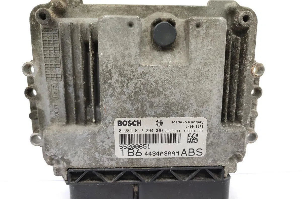 Calculateur moteur FIAT MULTIPLA PHASE 2 occasion — photo 2
