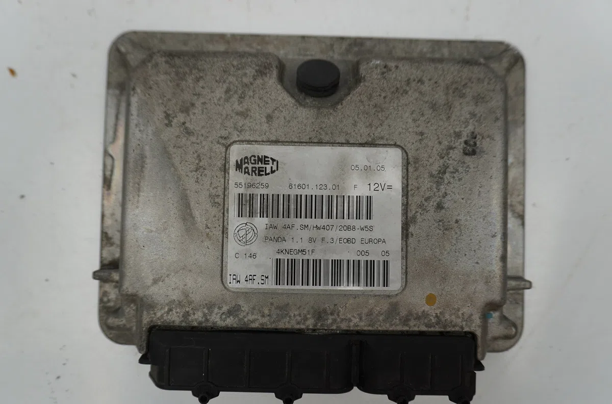 Calculateur moteur Fiat PANDA (169_) 1.1 (169.axa1a) (2003) occasion — photo 2