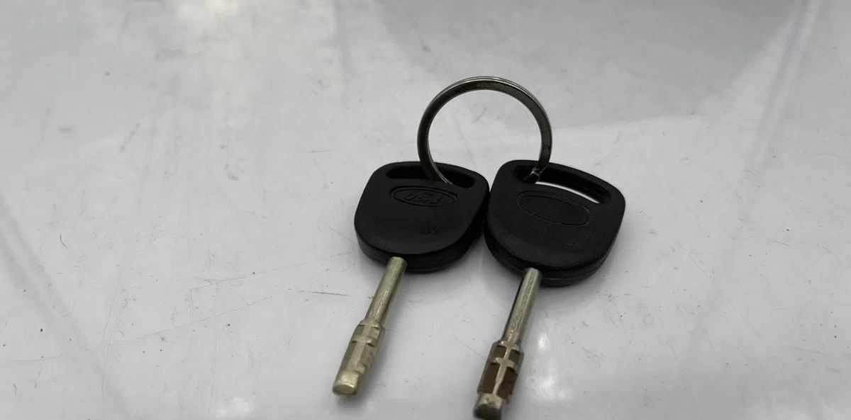 Calculateur moteur FORD FIESTA 3 PHASE 1 occasion — photo 3