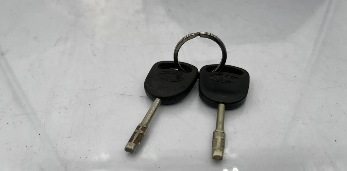 Calculateur moteur FORD FIESTA 3 PHASE 1 occasion — photo 4