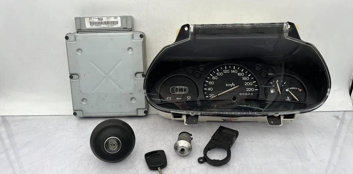 Calculateur moteur FORD FIESTA 4 PHASE 1 occasion