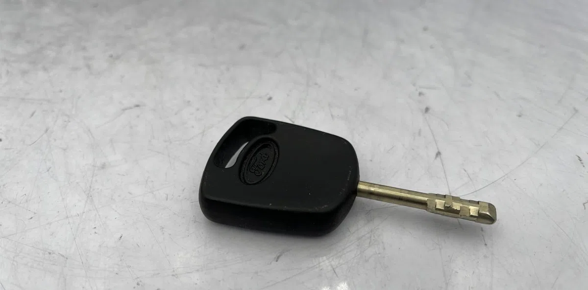 Calculateur moteur FORD FIESTA 4 PHASE 1 occasion